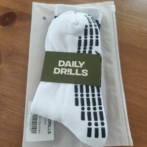 NWT Daily Drills Varsity Socks - White & Navy